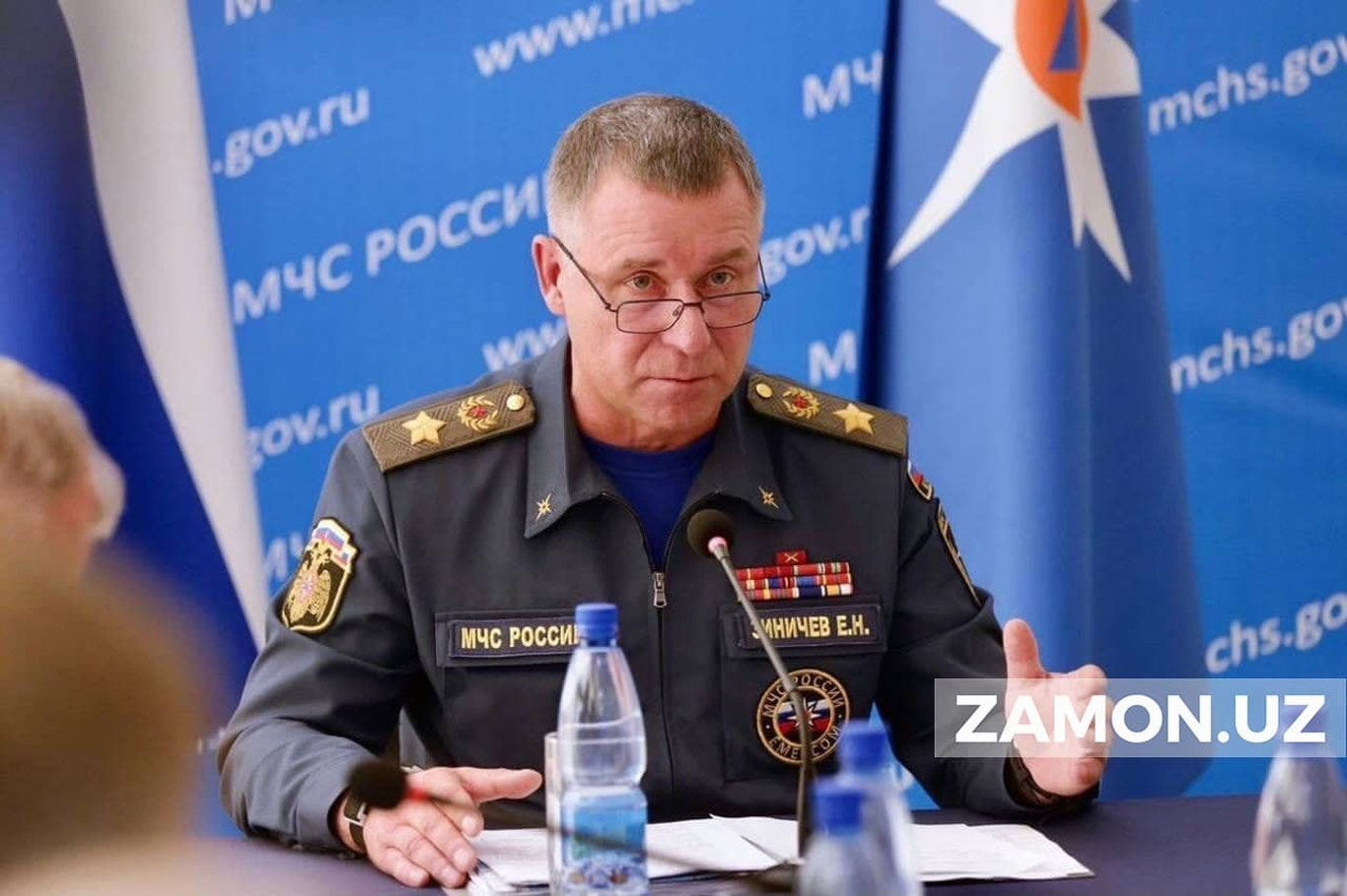 Россия Федерацияси фавқулодда вазиятлар вазири Евгений Зиничев тўсиқдан йиқилиб вафот этди