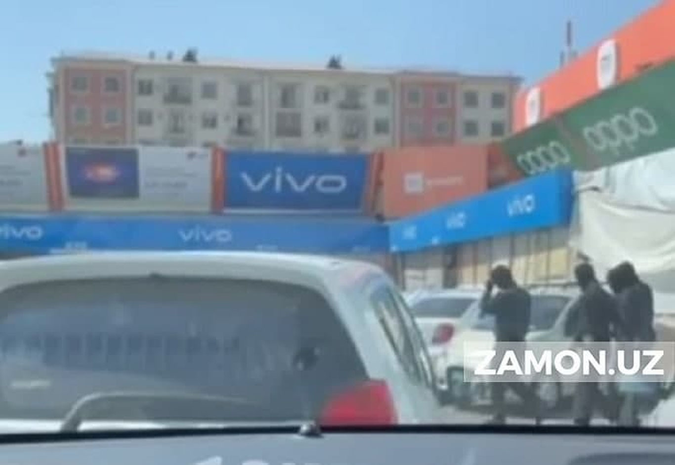 “Malika” savdo majmuasida maxsus kuchlar yuribdi. Toshkent IIBB izoh berdi