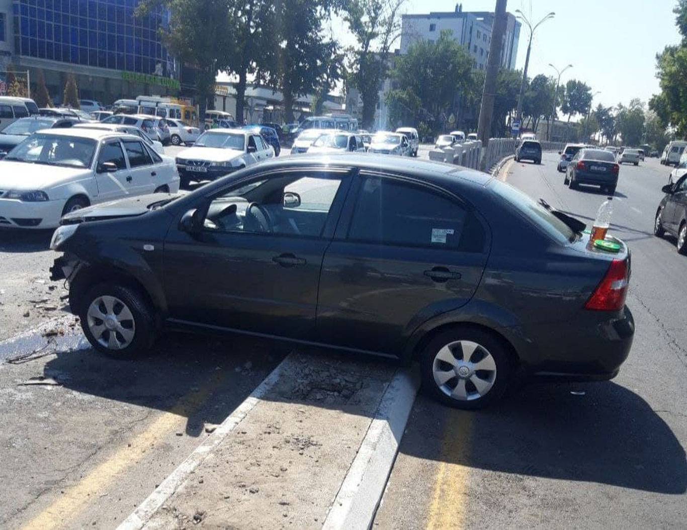 Юнусобод туманида 3та автомобил иштирокида ЙТҲ содир бўлди