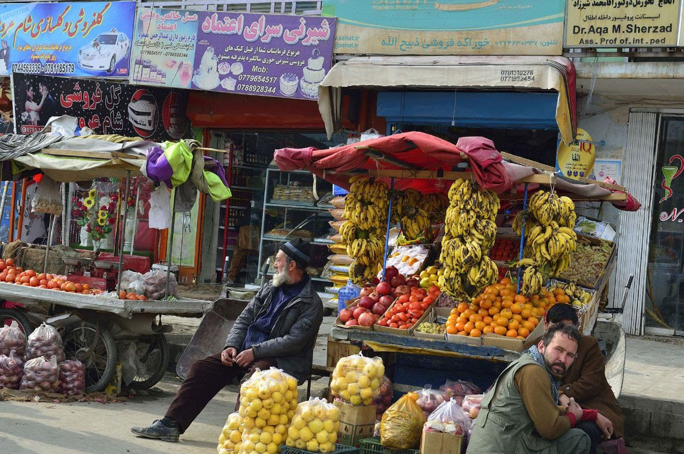 Афғонистоннинг параллель дунёси: таълим, маданият, спорт ва анор савдоси