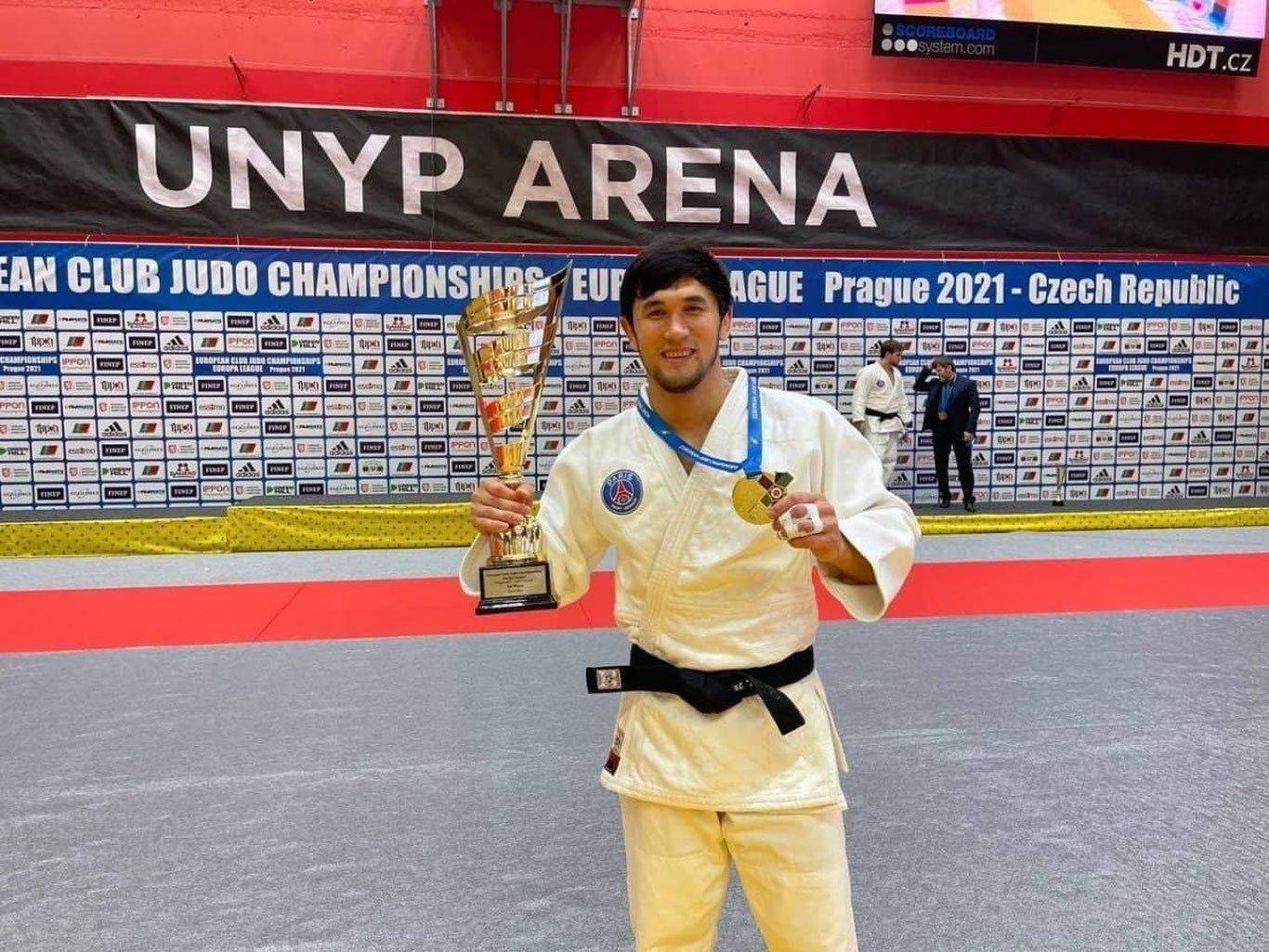 Давлат Бобонов ПСЖ клуби билан ЕЧЛ йўлланмасини қўлга киритди