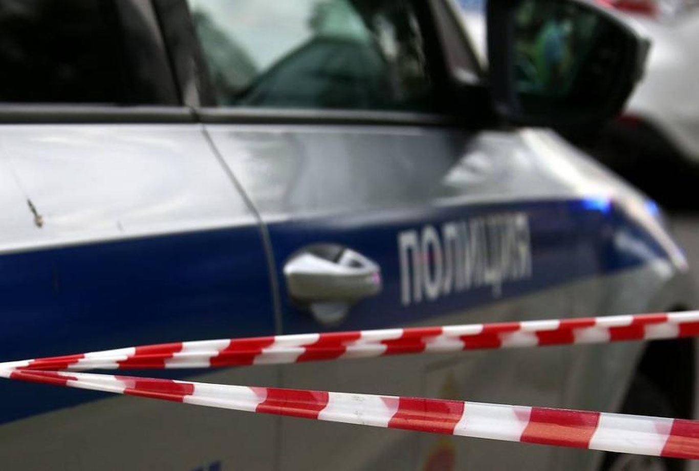 Россия: номаълум шахс болалар боғчасида тарбиячи ва икки болани отиб ўлдирди