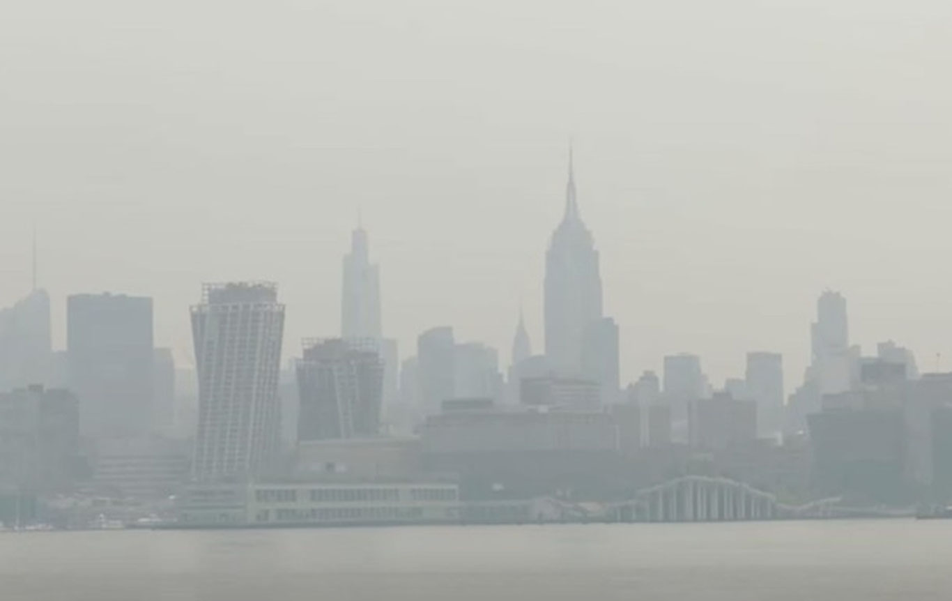Nyu-York tutun bilan qoplandi