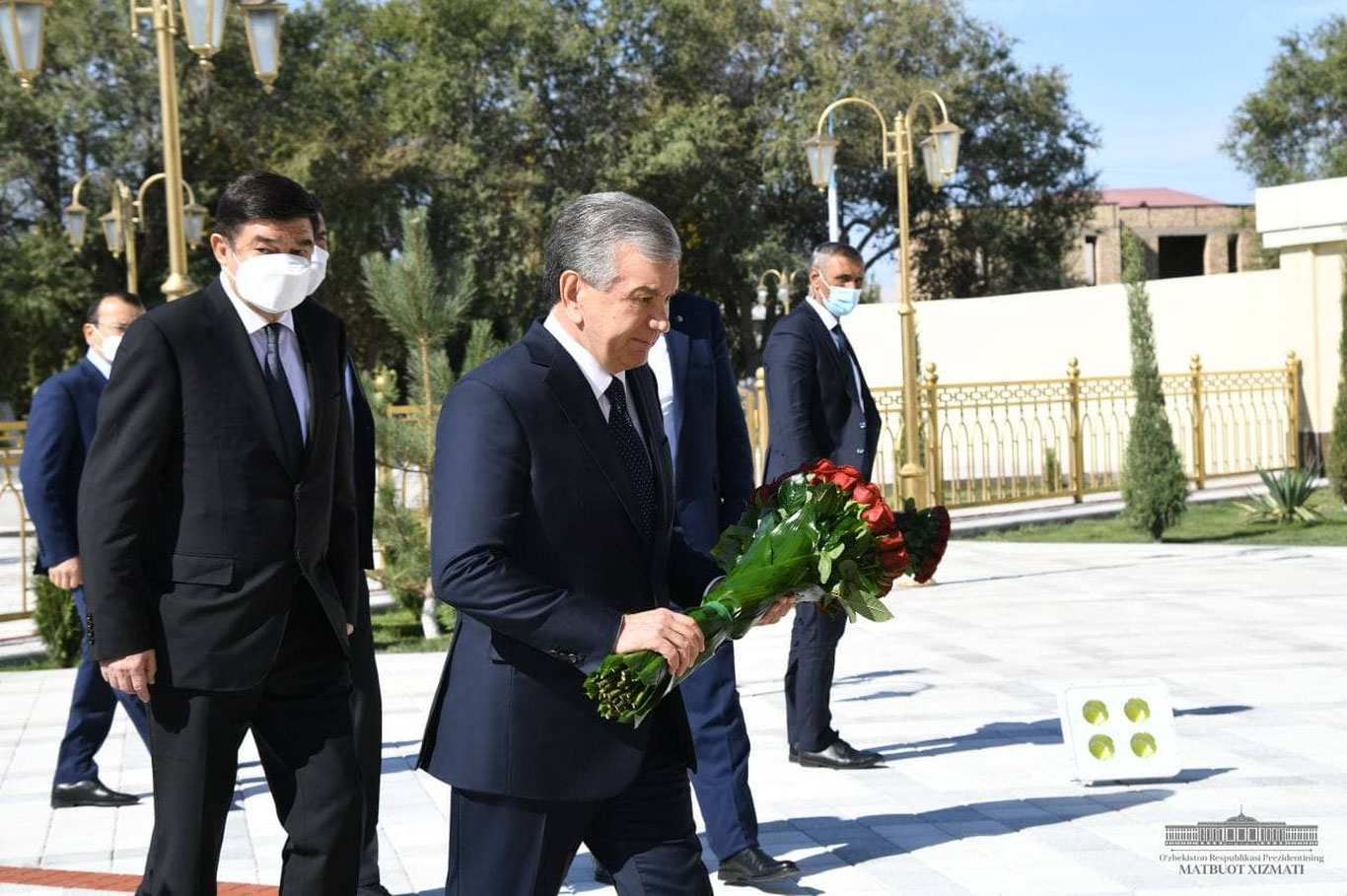 Шавкат Мирзиёев Муса Ерниязов мақбарасини зиёрат қилди