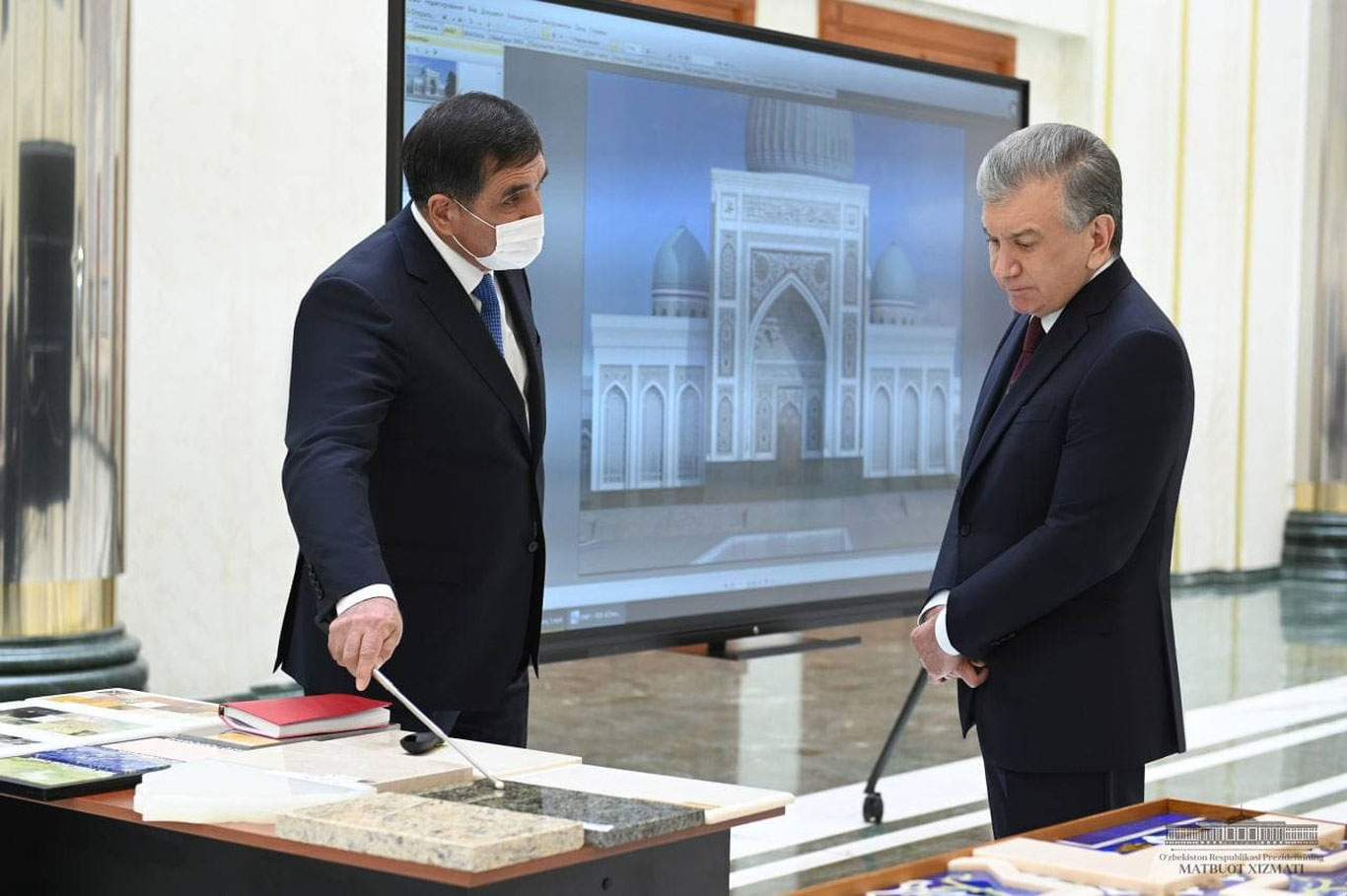 Shavkat Mirziyoyev yangi qurilish loyihalari bilan tanishdi