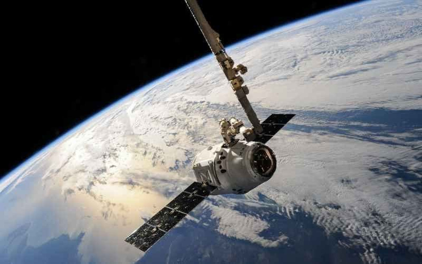 SpaceX sentyabrda butun sayyorani sunʼiy yo‘ldosh interneti bilan taʼminlamoqchi