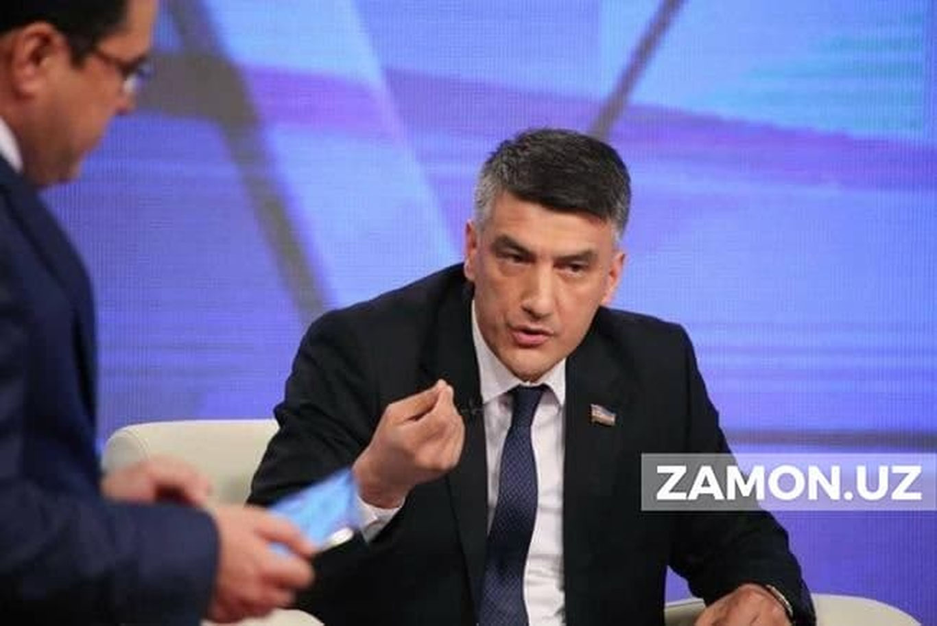 Алишер Қодиров сиёсатчини 50 фоиз одам танқид қилмаса у яхши сиёсатчи эмаслигини айтди