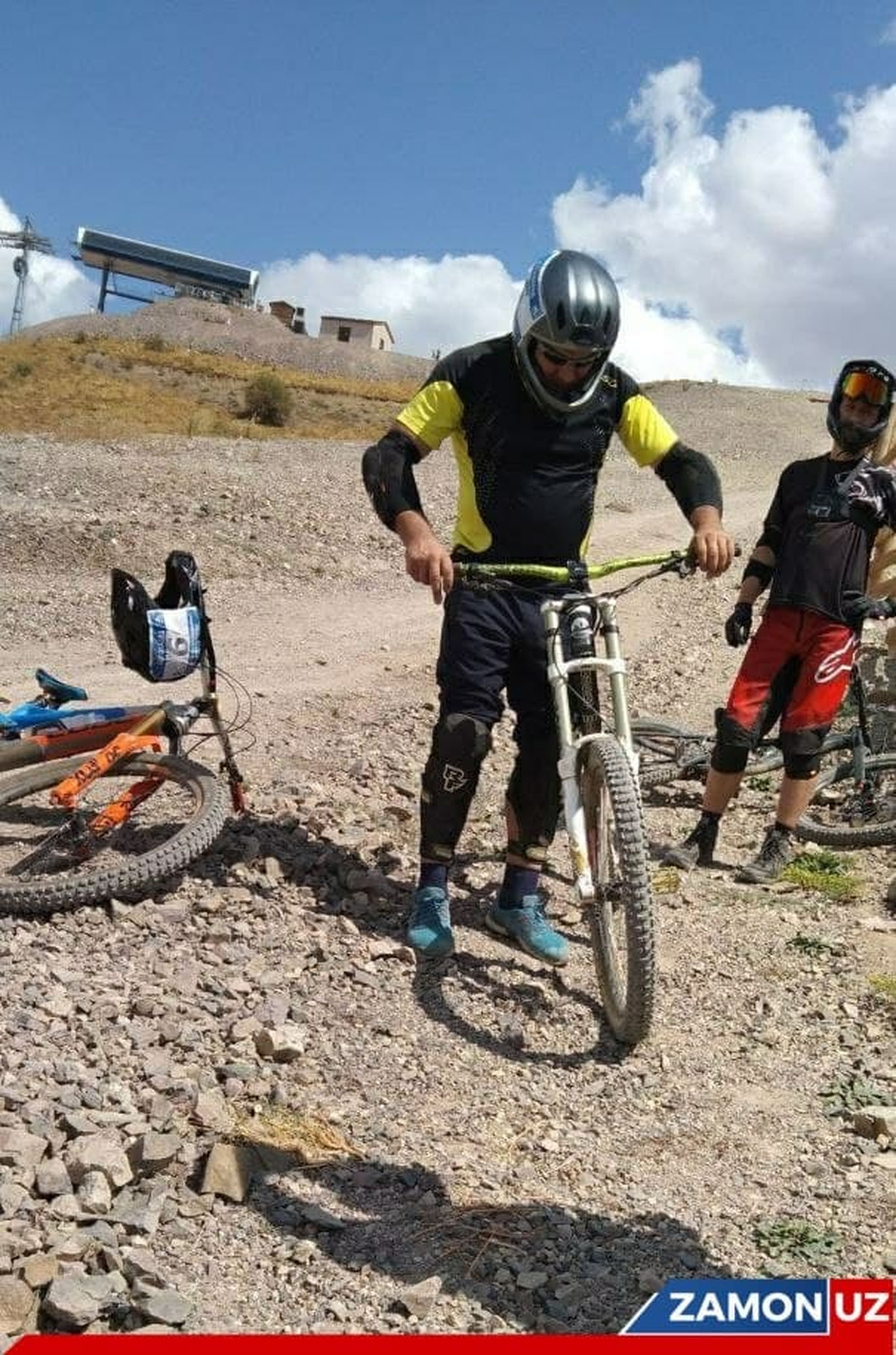 "DownHill" интизоми бўйича "Mountainbike" ҳаваскорлик велопойгаси ўтказилди