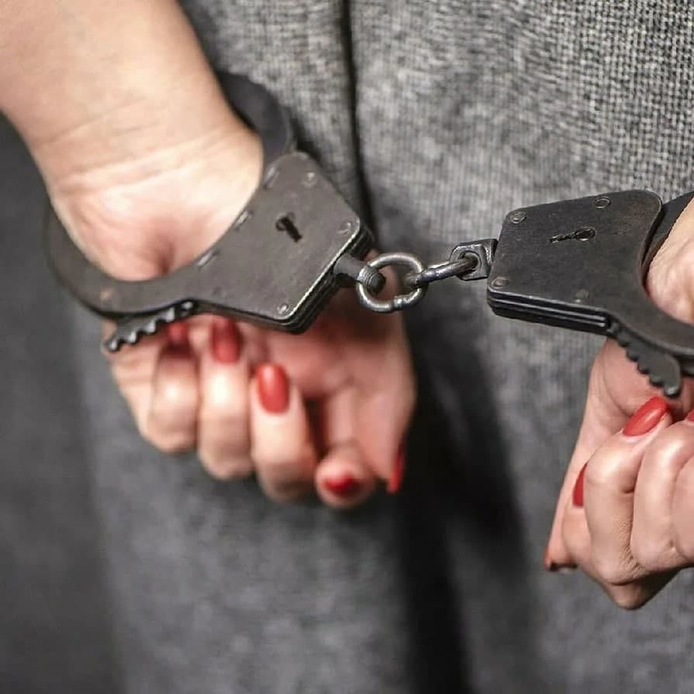 Сурхондарёда боласидан воз кечган она қамалди