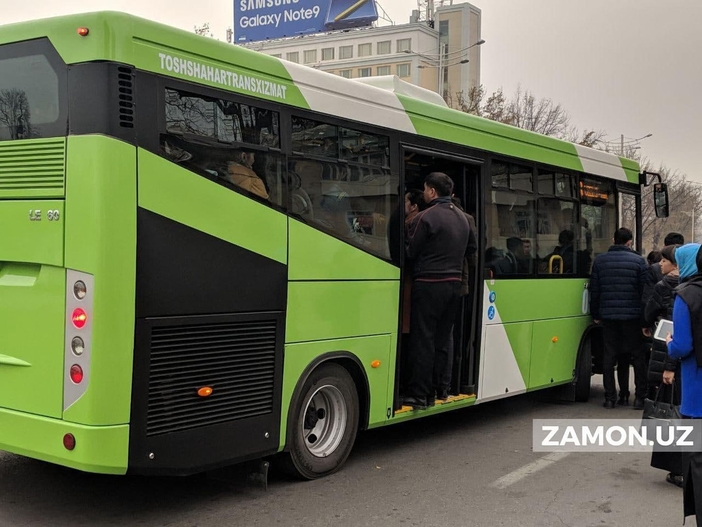 Yo‘lovchiga qo‘pol munosabatda bo‘lgan avtobus haydovchisiga chora ko‘rildi