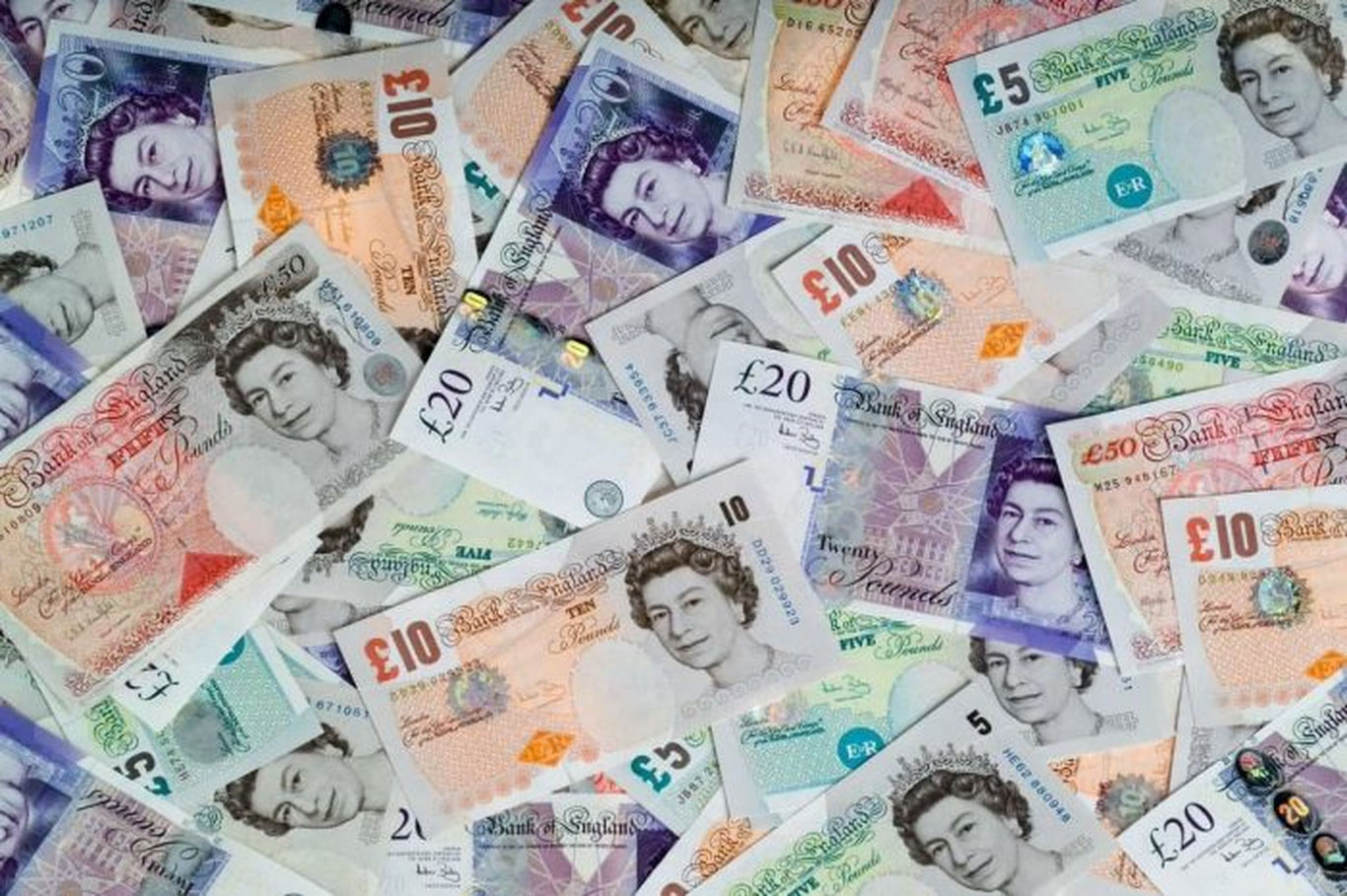 Буюк Британияда қоғоз пуллар муомаладан чиқарилади