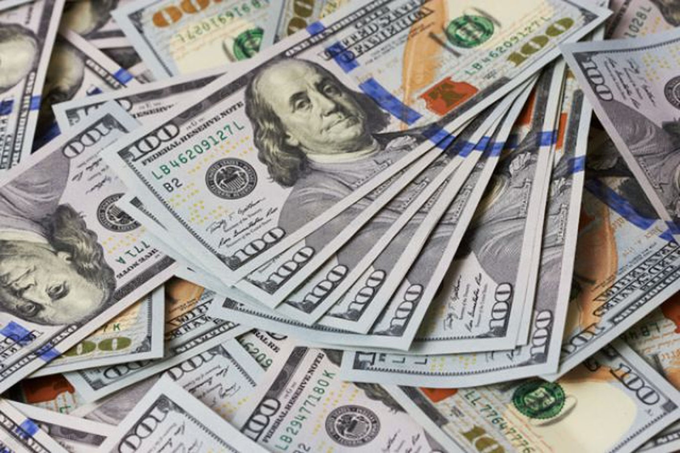 O‘zbekistonda dollarning rasmiy kursi dushanbadan ko‘tariladi