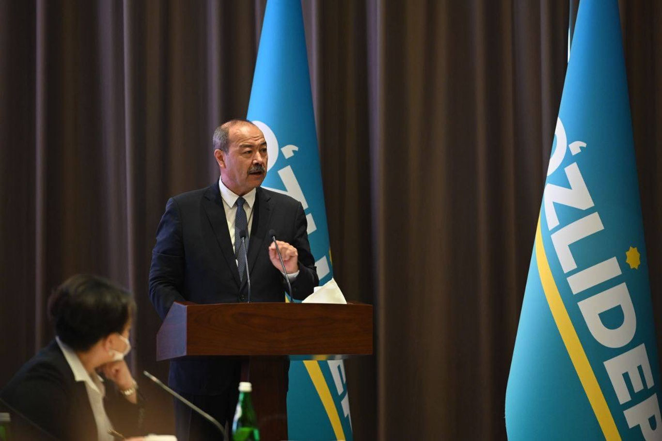 Abdulla Aripov Shavkat Mirziyoyevni fidoiy, mard, serg‘ayrat va tafakkuri kuchli shaxs deb taʼrifladi