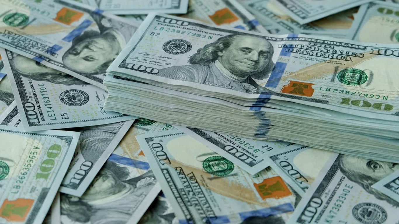 O‘zbekistonda dollarning rasmiy kursi so‘ng pastladi