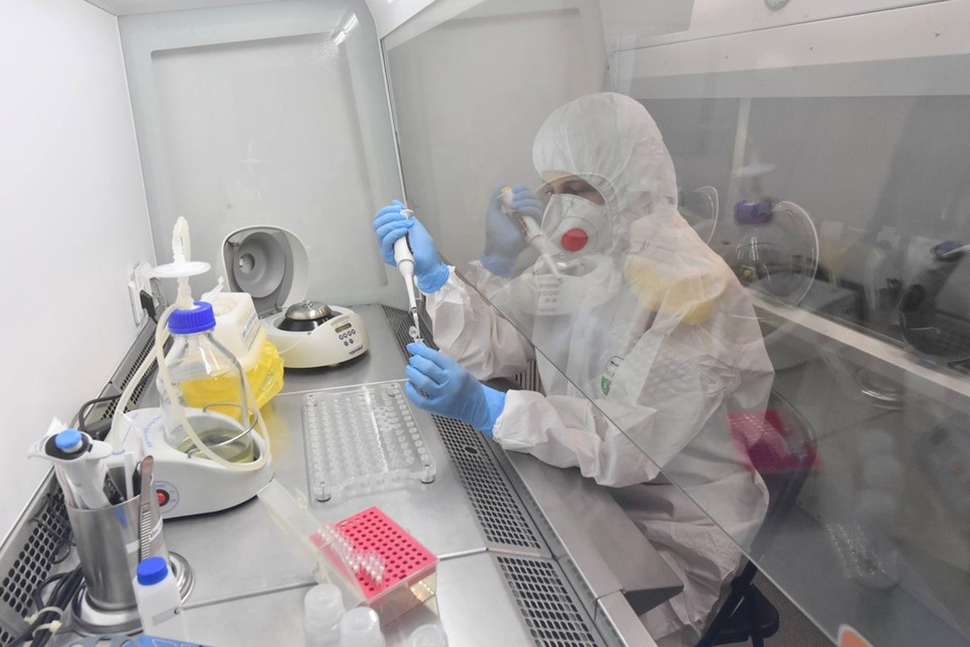 JSST koronavirus birinchi marta aniqlangan laboratoriyalarda tekshiruv o‘tkazadi