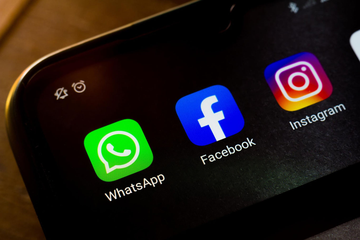 Facebook, Instagram ва WhatsApp толибларнинг аккаунтларини блоклайди
