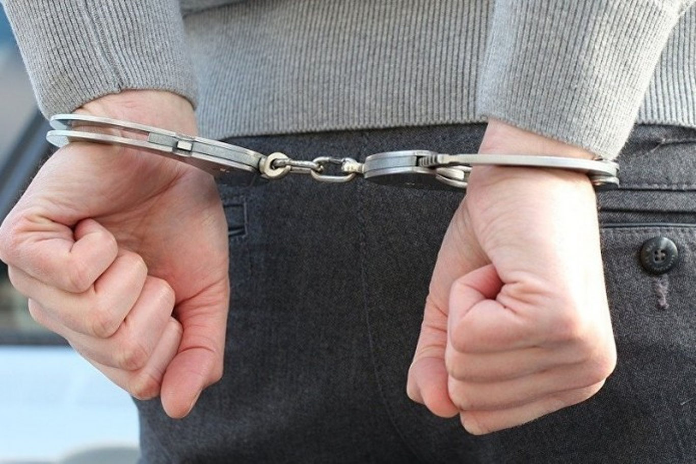 Бухорода интернетдаги ютуқли ўйинлар орқали фуқарони чув туширган шахс ушланди