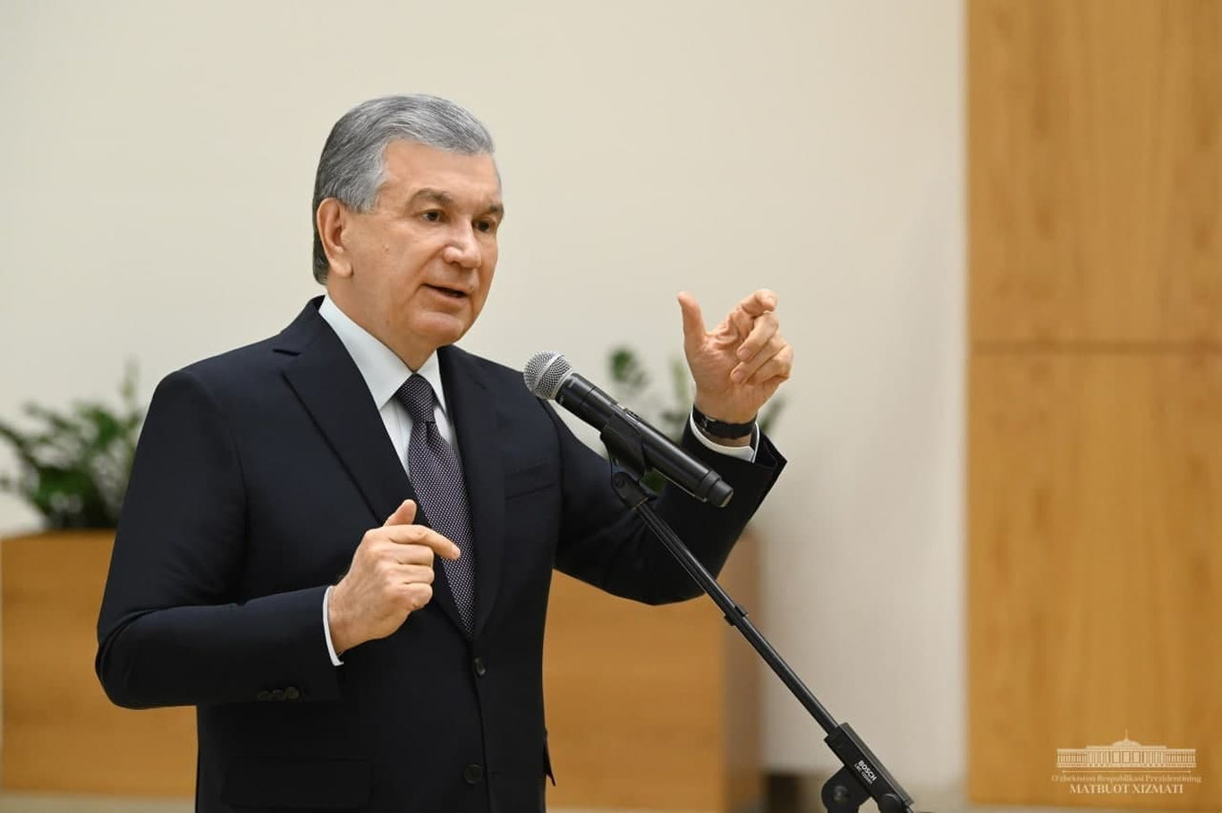 Hokim yordamchilari va yoshlar yetakchilari mahalladagi islohotchi bo‘ladi – Prezident