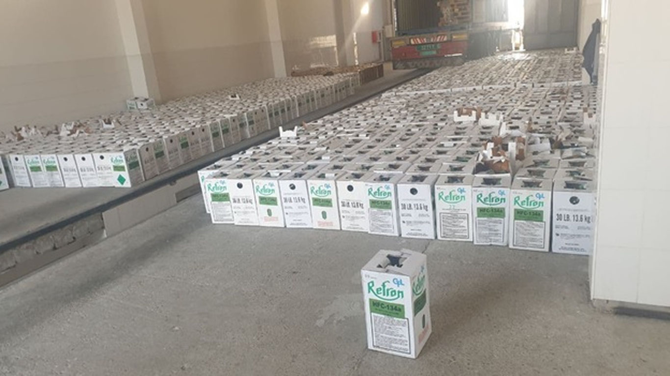 Бухорода  ноқонуний фреон газ баллонларини   олиб киришга  бўлган уринишнинг олди олинди