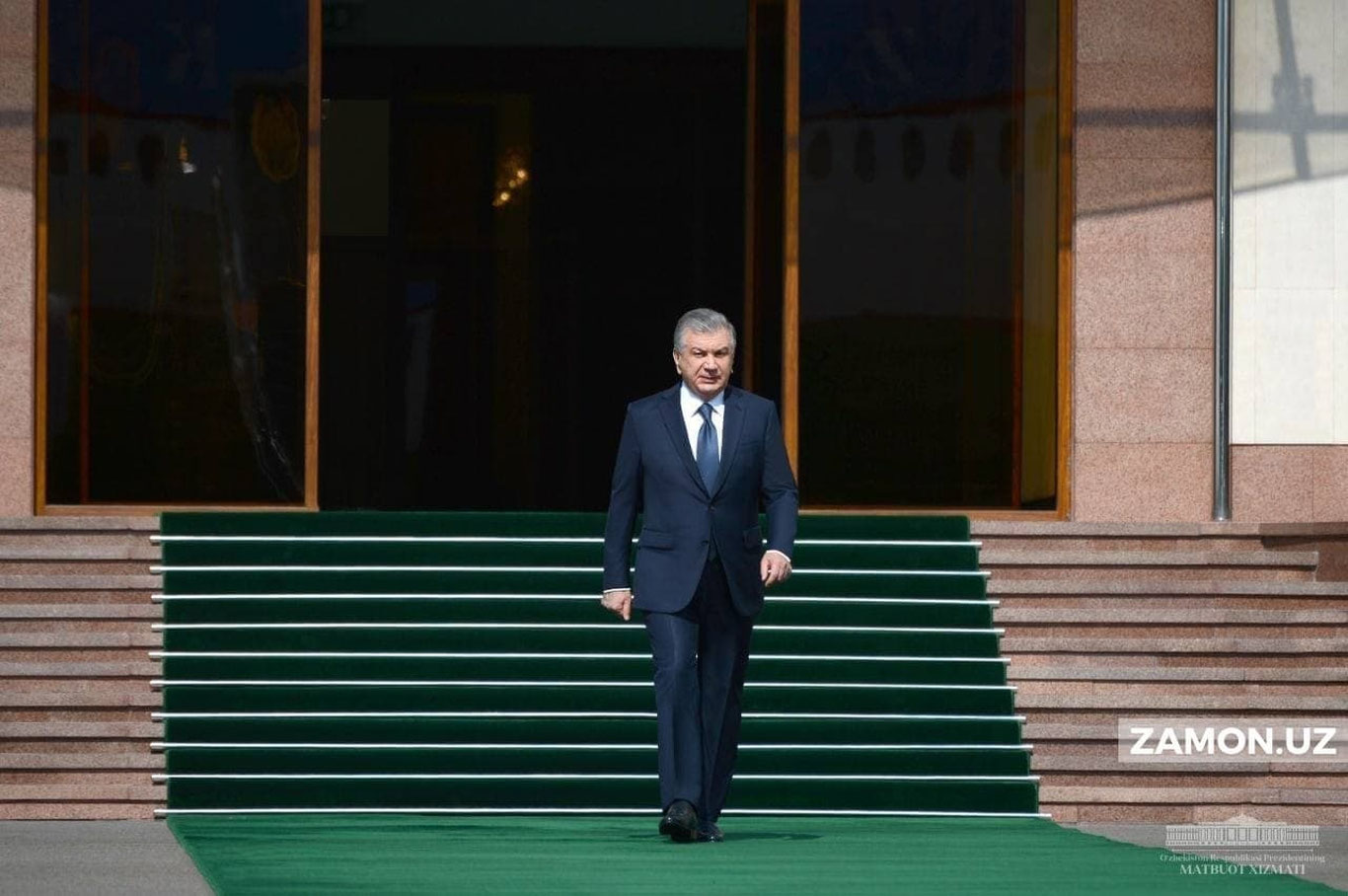 Prezident Navoiy viloyatiga jo‘nab ketdi