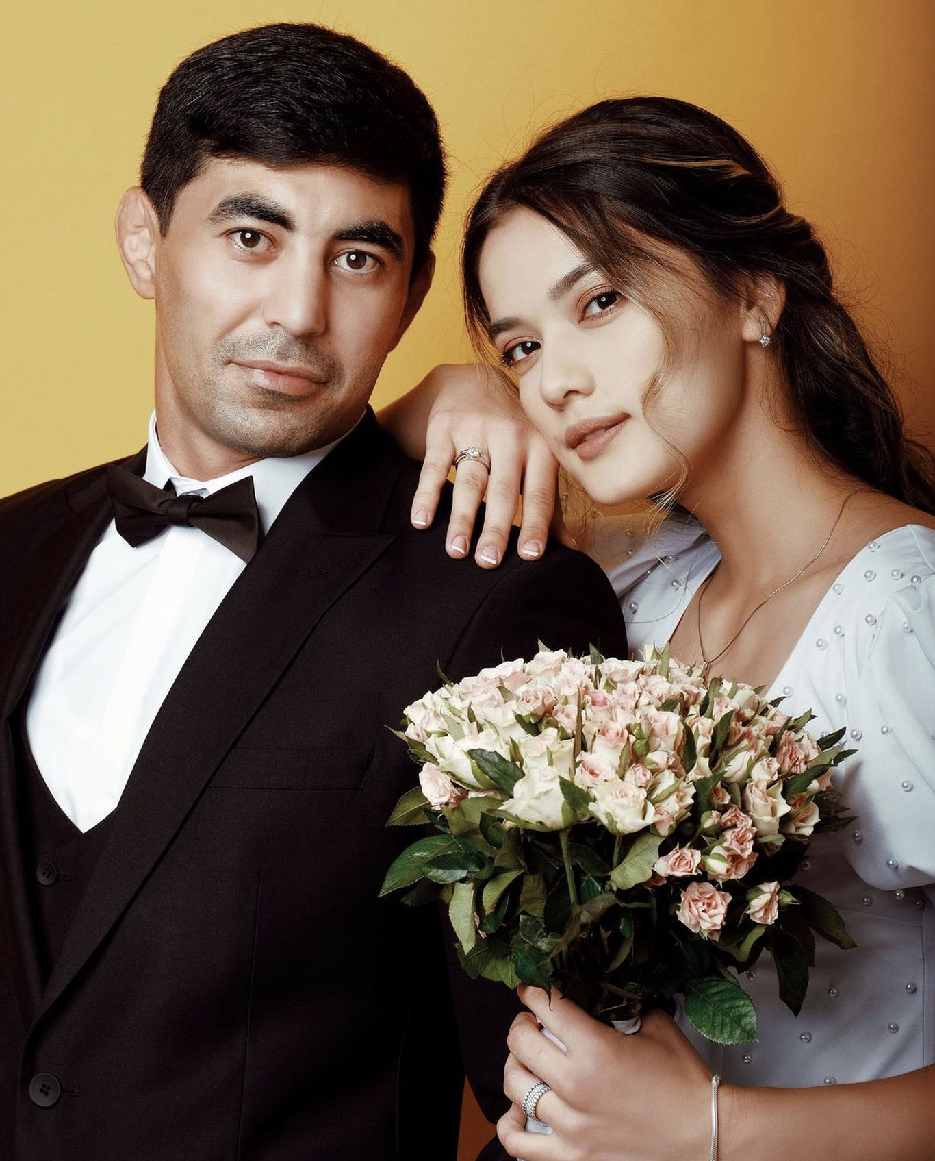 Бекзод ва Нигоранинг фотосессияси намойиш этилди