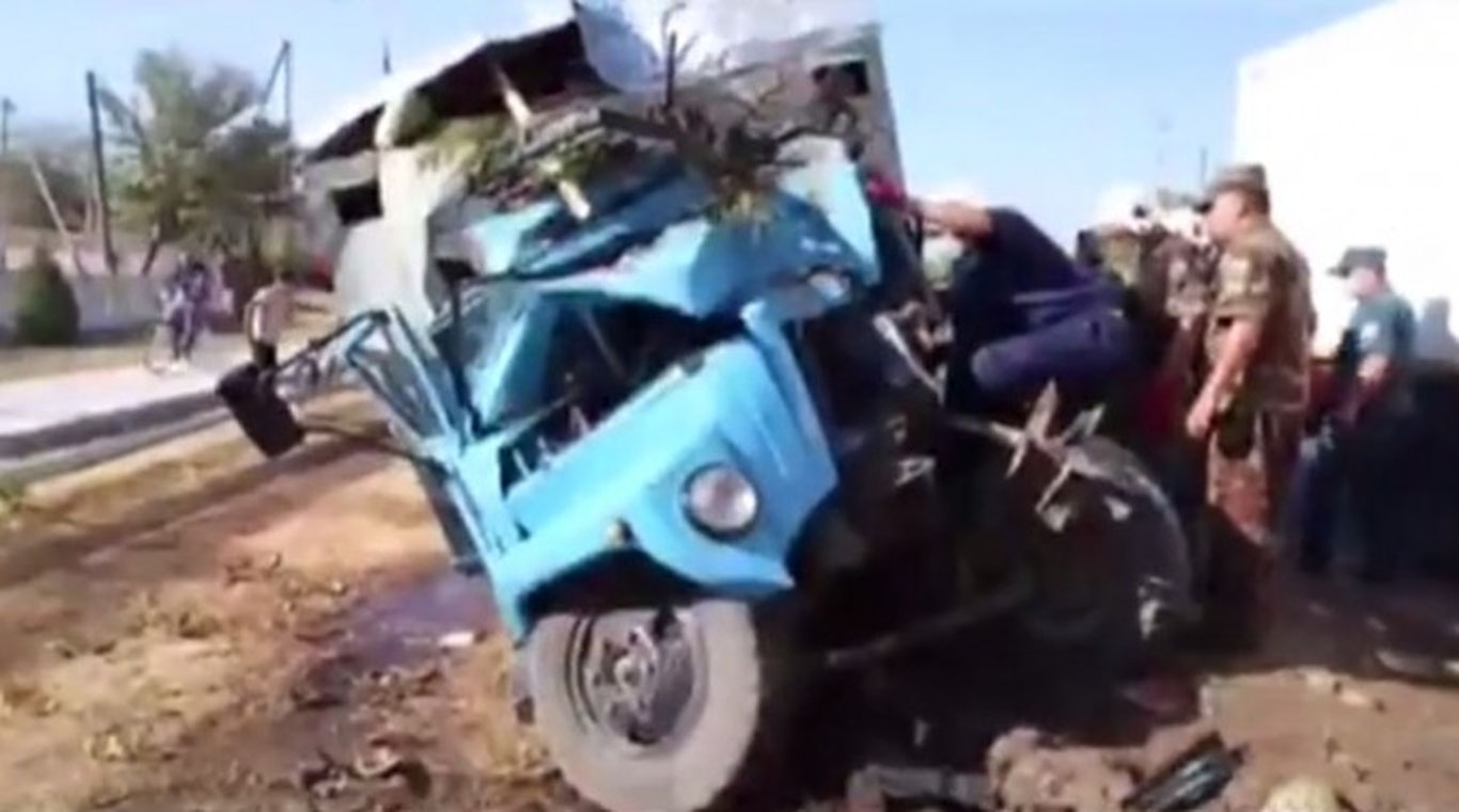 Сирдарёда ухлаб қолган юк машинаси ҳайдовчиси ЙТҲ оқибатида вафот этди