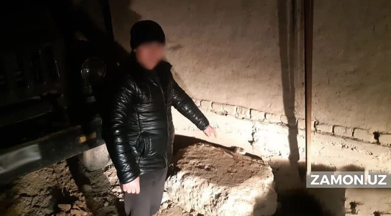 Наманганда 35 ёшли эркак синфдошини пичоқлади