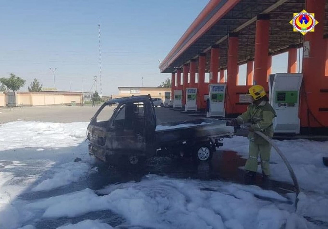 Navoiydagi zapravkada Labo yonib ketdi