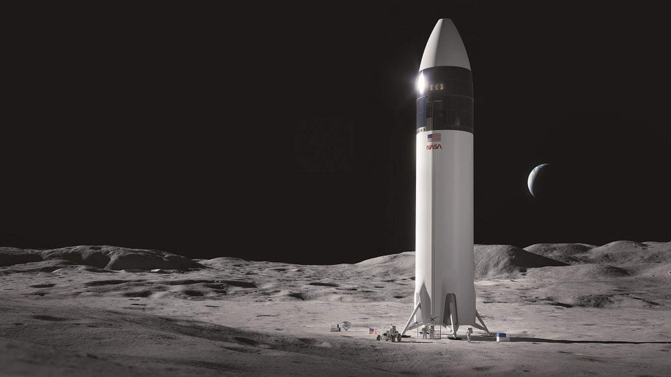 NASA SpaceX компанияси билан тузилган шартнома ижросини вақтинча тўхтатади