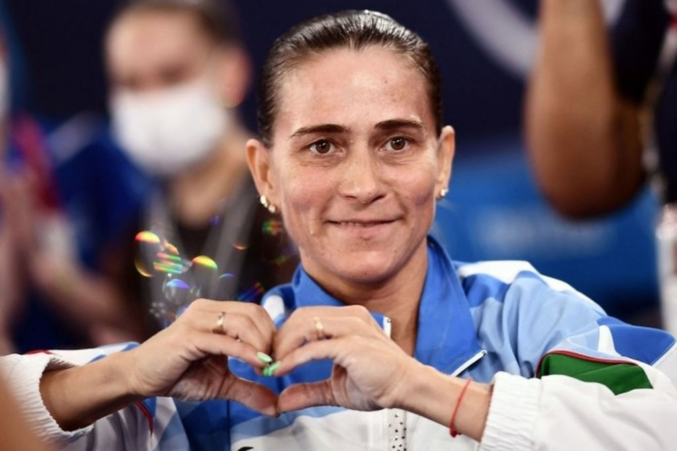 Оксана Чусовитинага «Ўзбекистонда хизмат кўрсатган спорт устози» фахрий унвони берилди