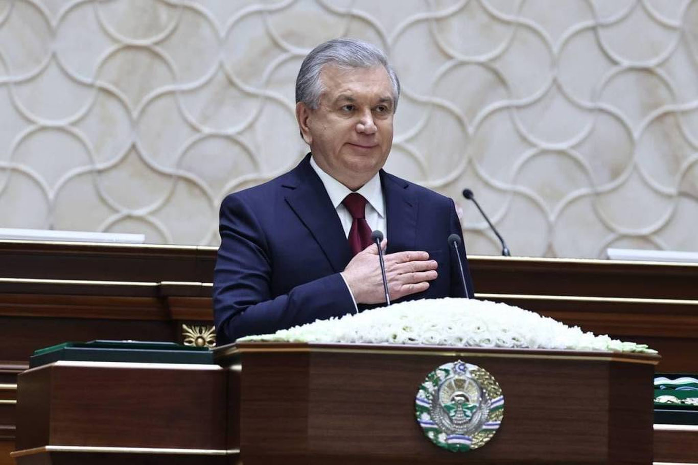 "Сизлар билан, халқимиз билан бирга меҳнат қилишдан ҳеч қачон чарчамайман" — Шавкат Мирзиёев