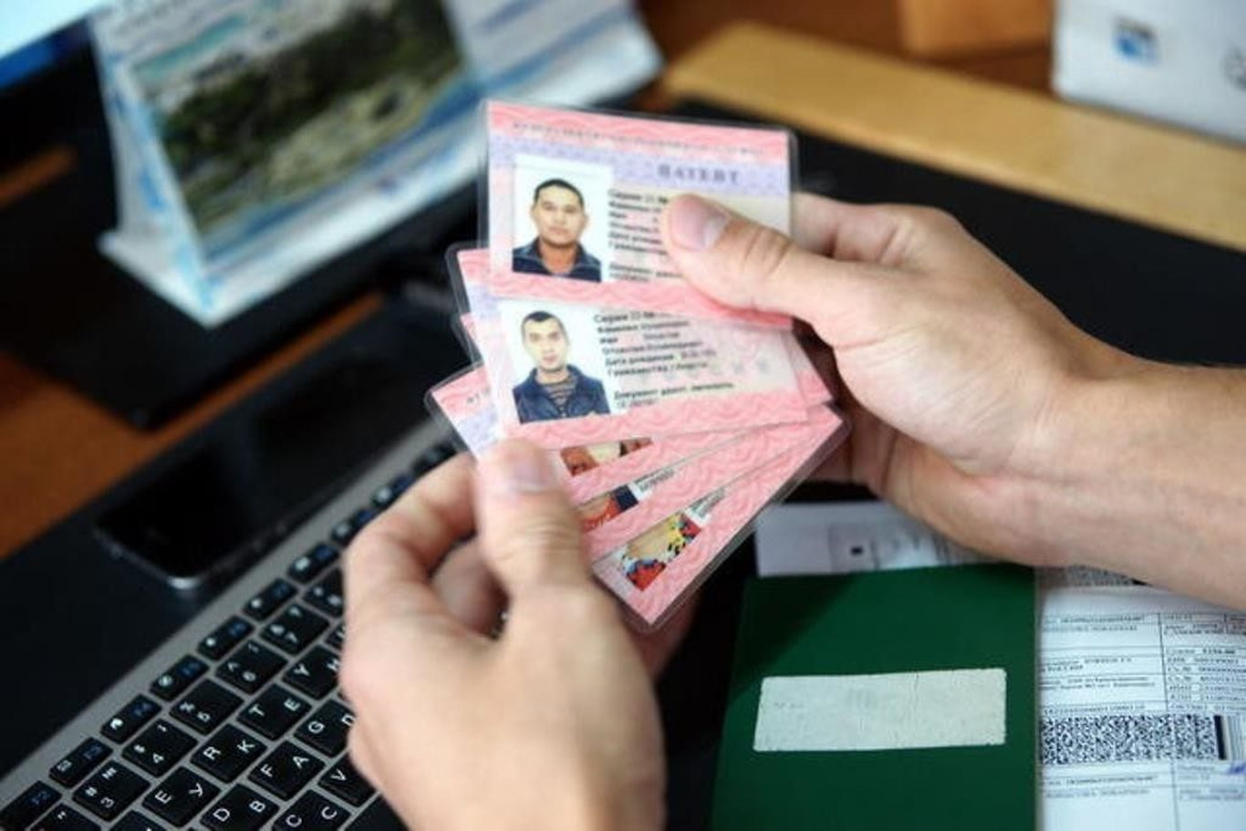 Россиядаги меҳнат муҳожирлари учун  патент нархи ўзгарди