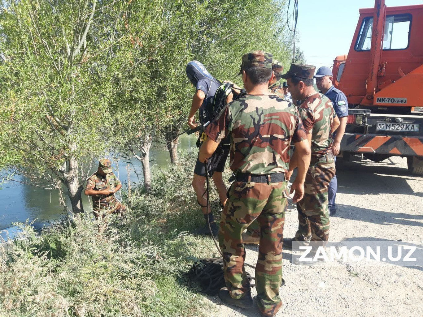 Наманганда “Nexia” бошқарув йўқотилиши сабабли каналга тушиб кетди