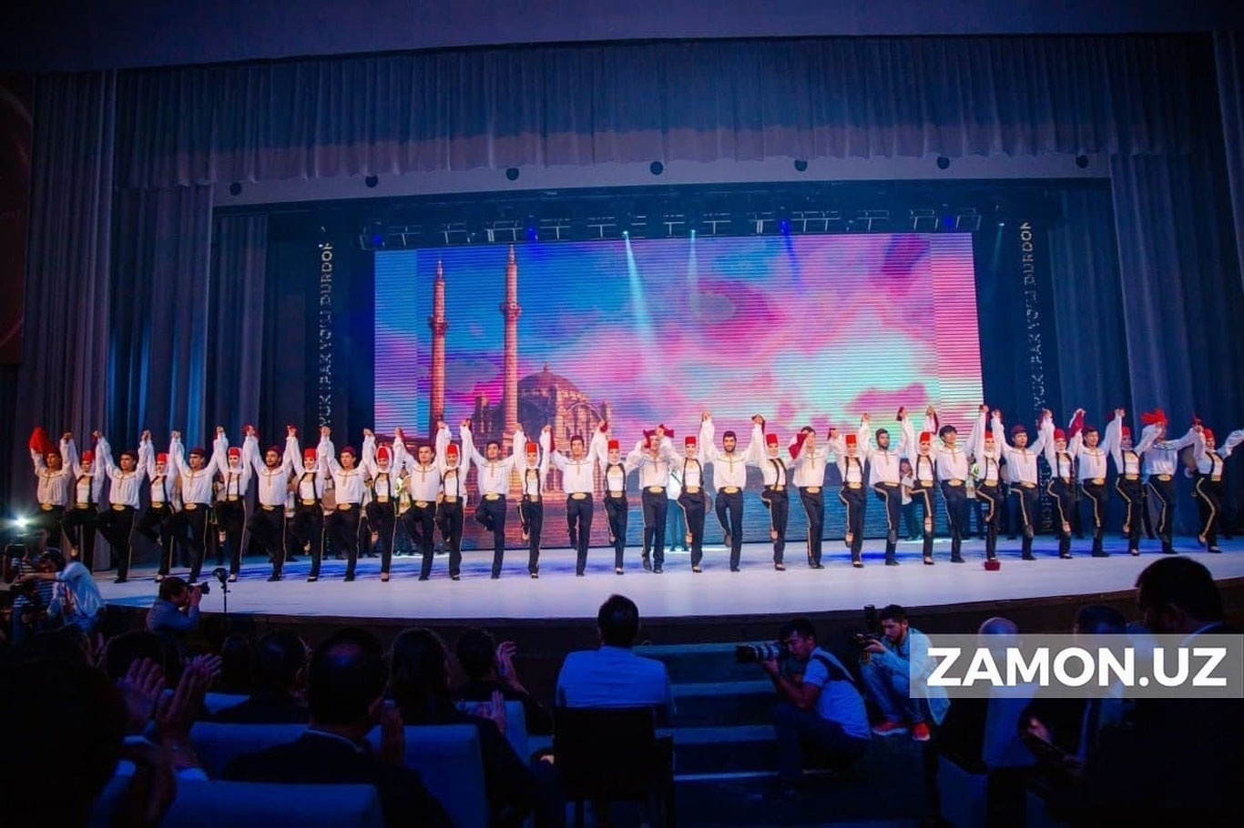 Турк ва ҳинд киноижодкорлари билан ижодий кеча ташкил этилди