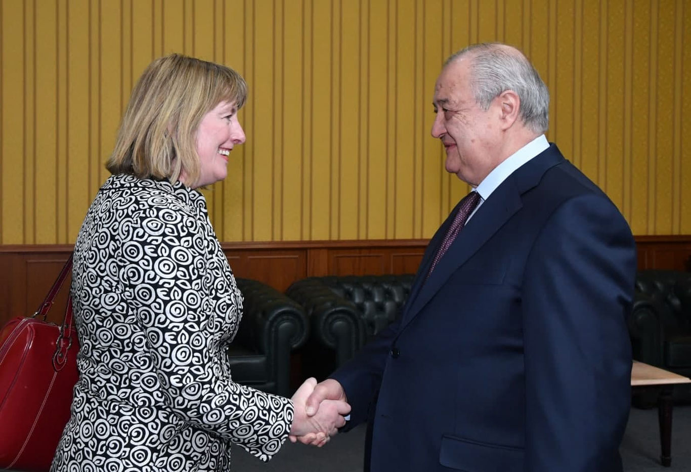 Abdulaziz Komilov BMT maxsus maʼruzachisi Fionnuala Ni Aolayn bilan uchrashdi