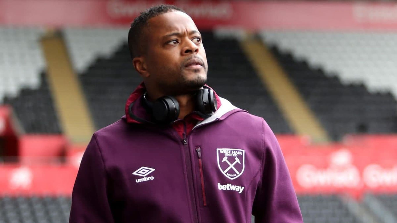 Patris Evra “yorildi”