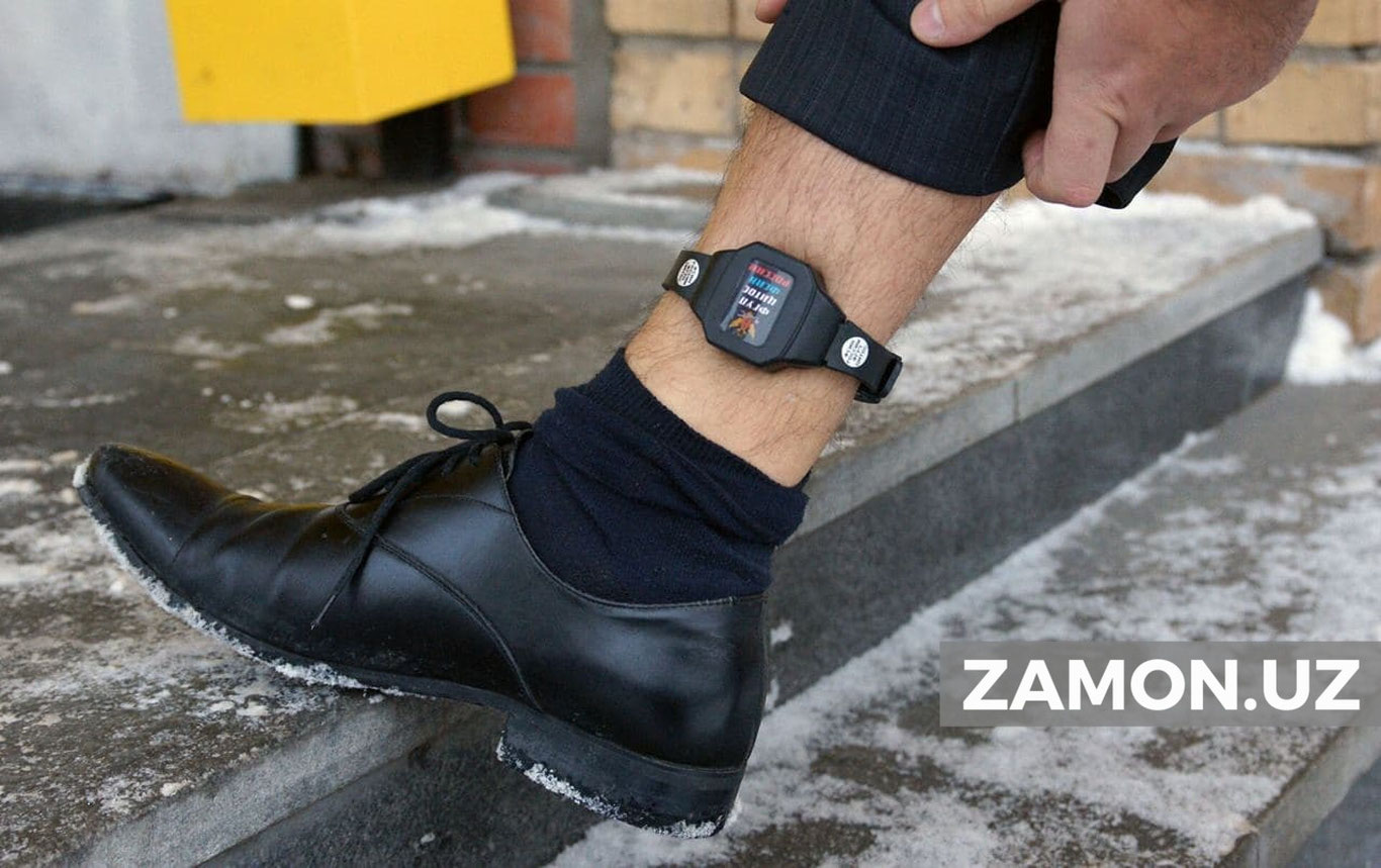 Қозоғистонда жазо муддатини ўтаган педофилларга GPS-билакузуклар тақиб қўйилади