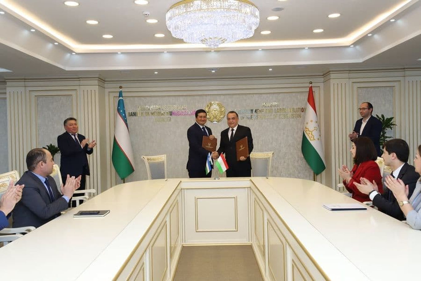 Tojikiston bilan O‘zbekiston o‘rtasida migratsiyaga oid 4 ta hujjat imzolandi