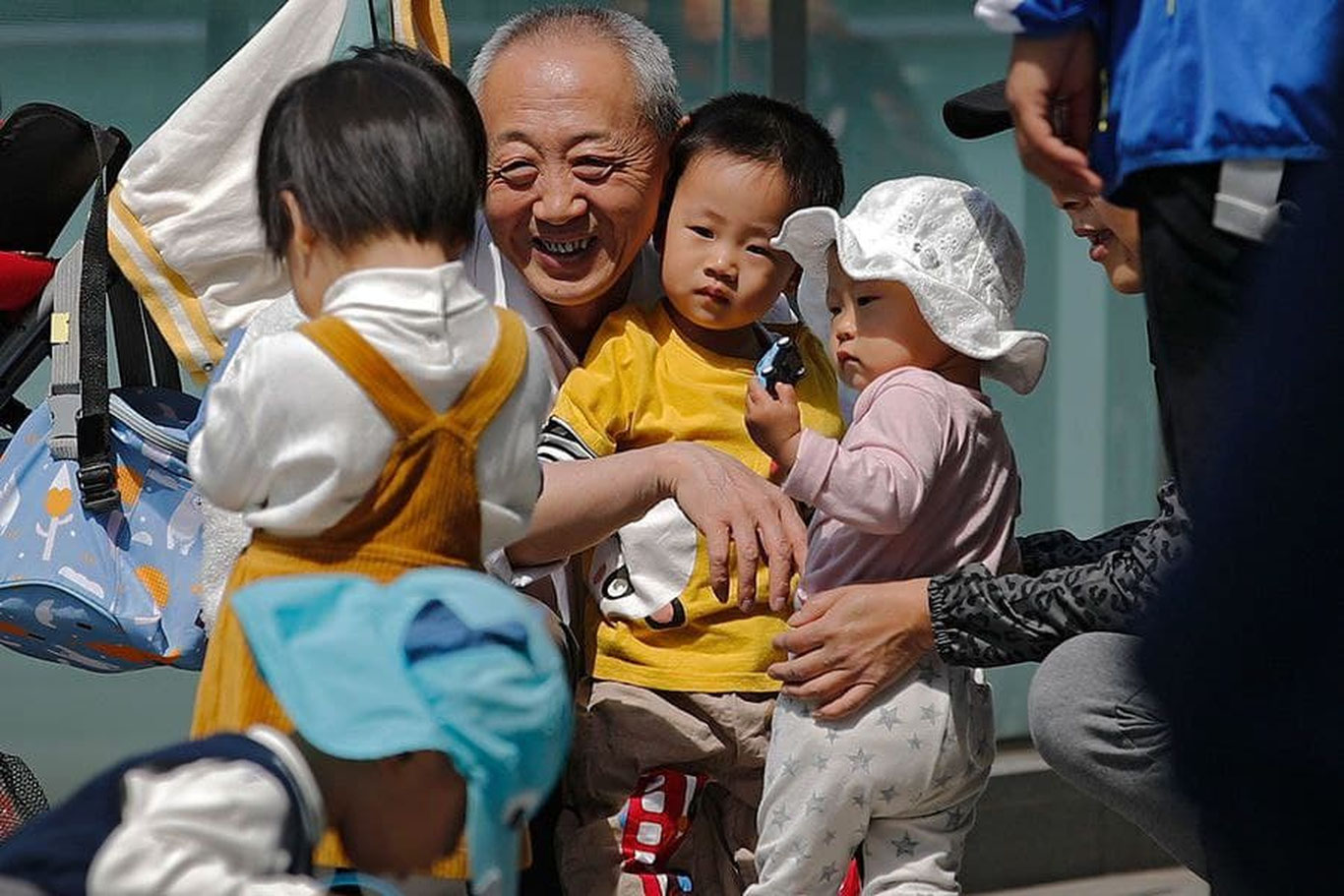 Хитойликлар энди учтагача фарзанд кўриши мумкин