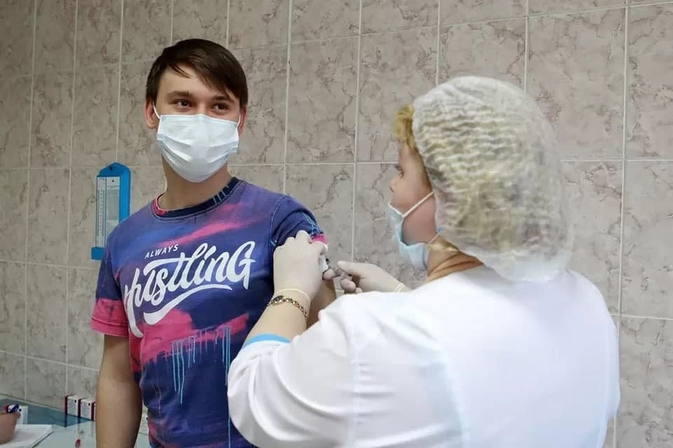ЖССТ Россия коронавируснинг янги ҳолатлари бўйича Францияни ортда қолдириб, 4 ўринга чиққанини эълон қилди
