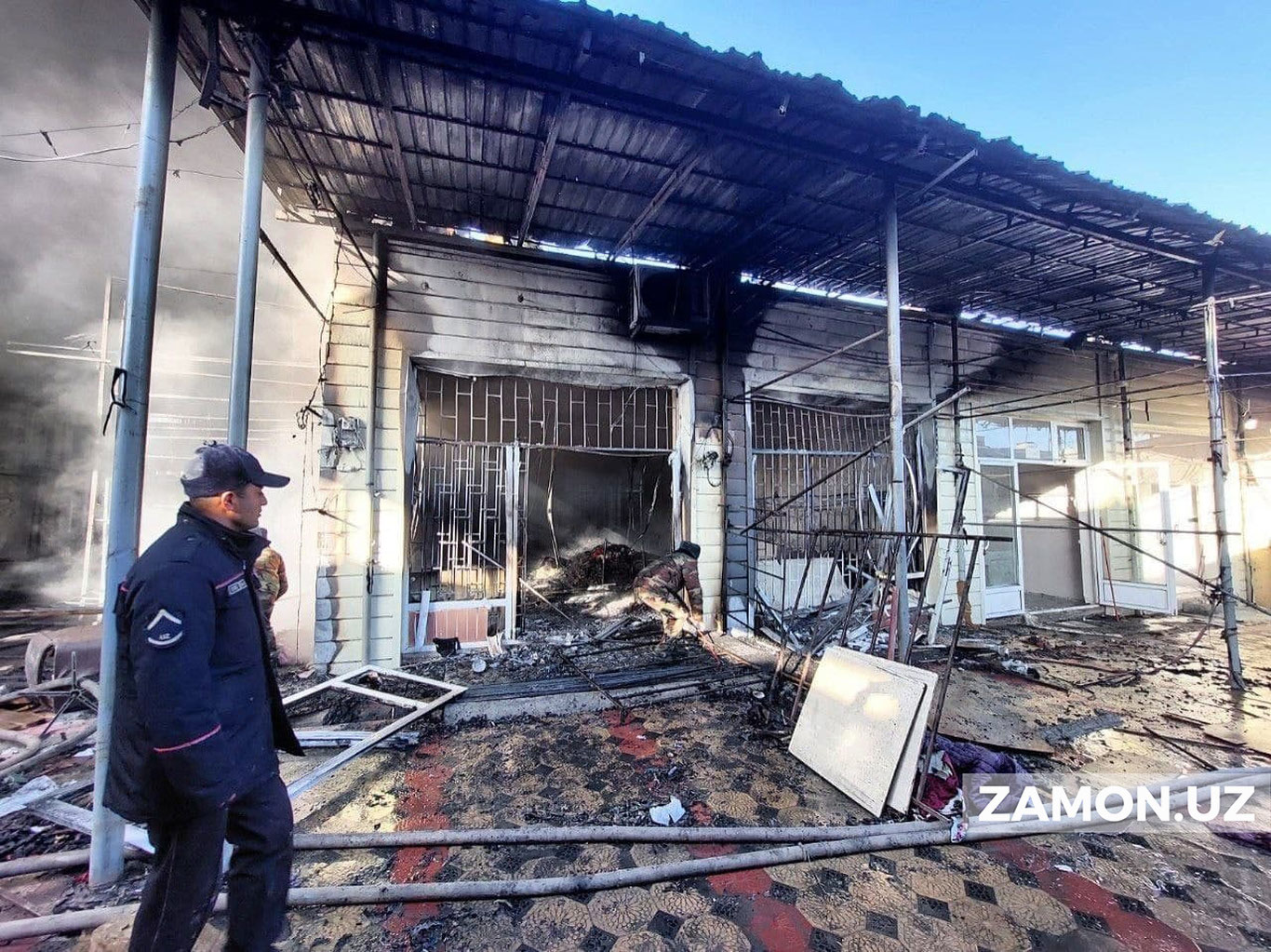 Самарқандда навбатдаги ёнғин: кийим дўкони ёнди