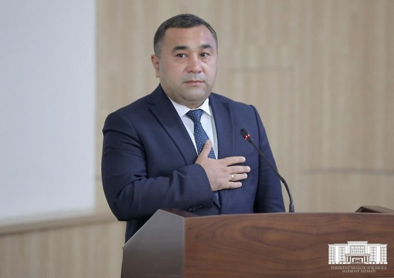 Азизхон Умархонов Олмазор тумани ҳокими этиб тайинланди