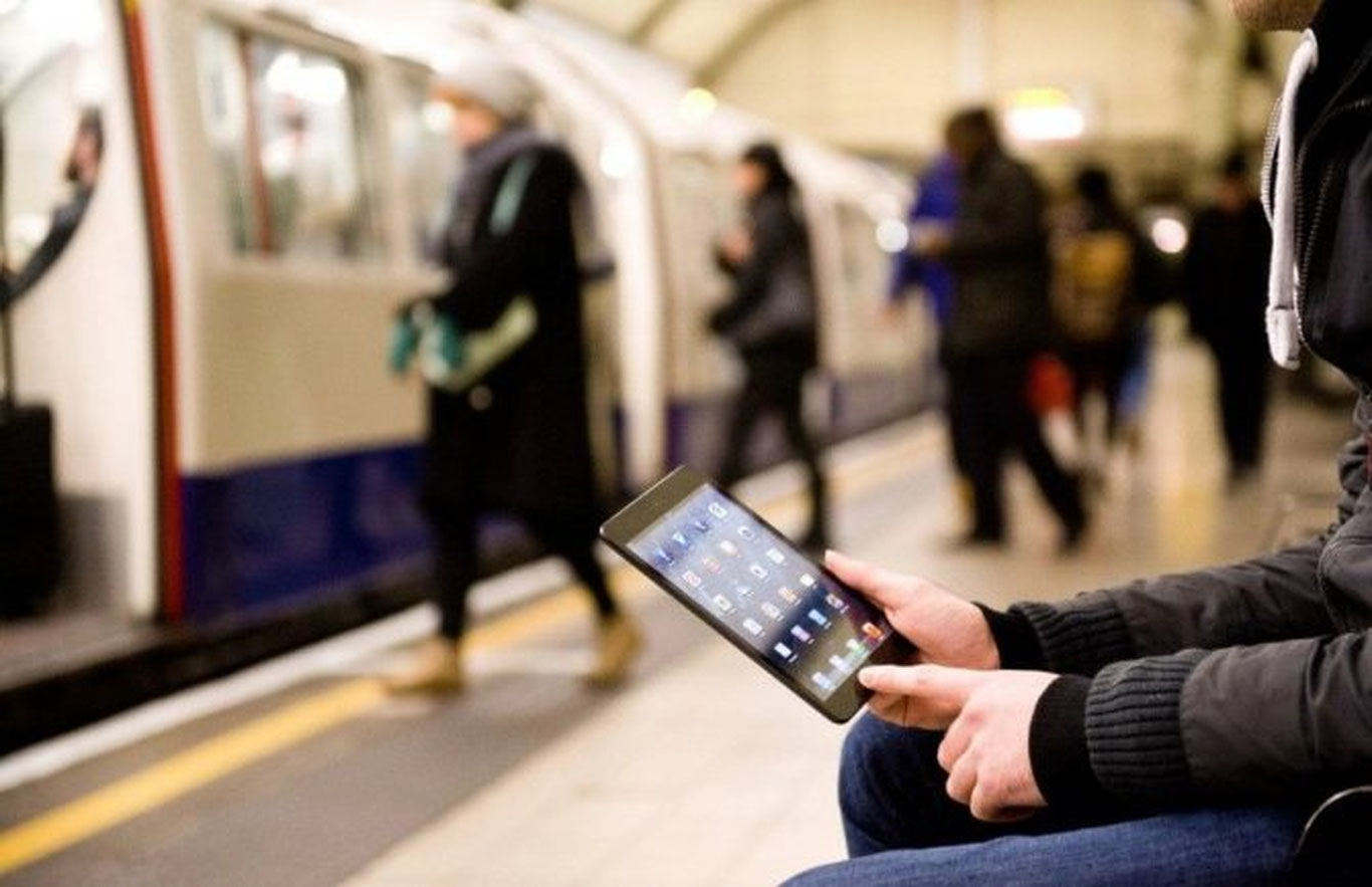 Toshkent metropolitenida mobil aloqa va internet yo‘lga qo‘yildi