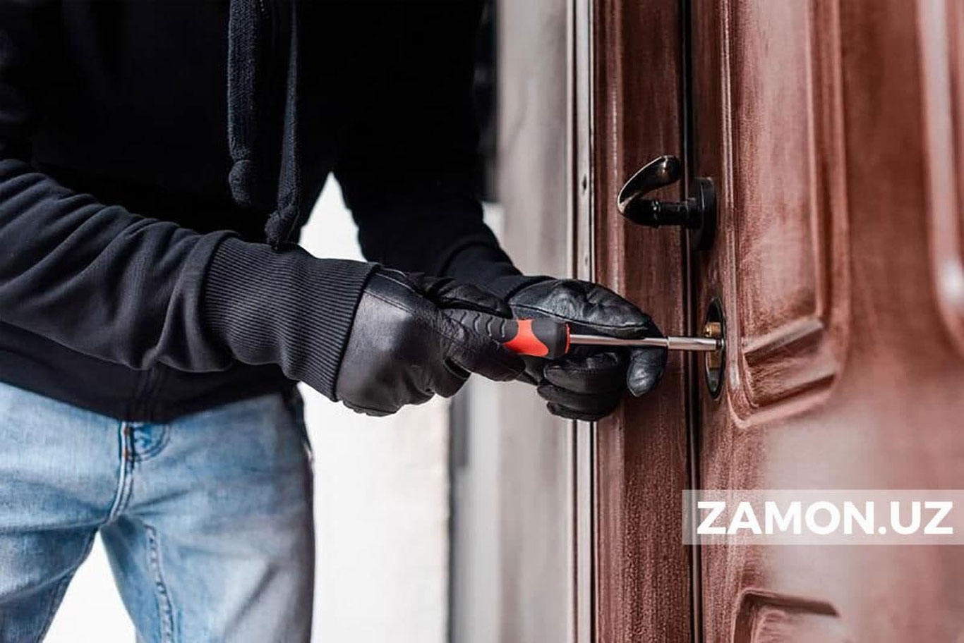 Мактаб ўқувчиси хонадонга ўғирликка тушди