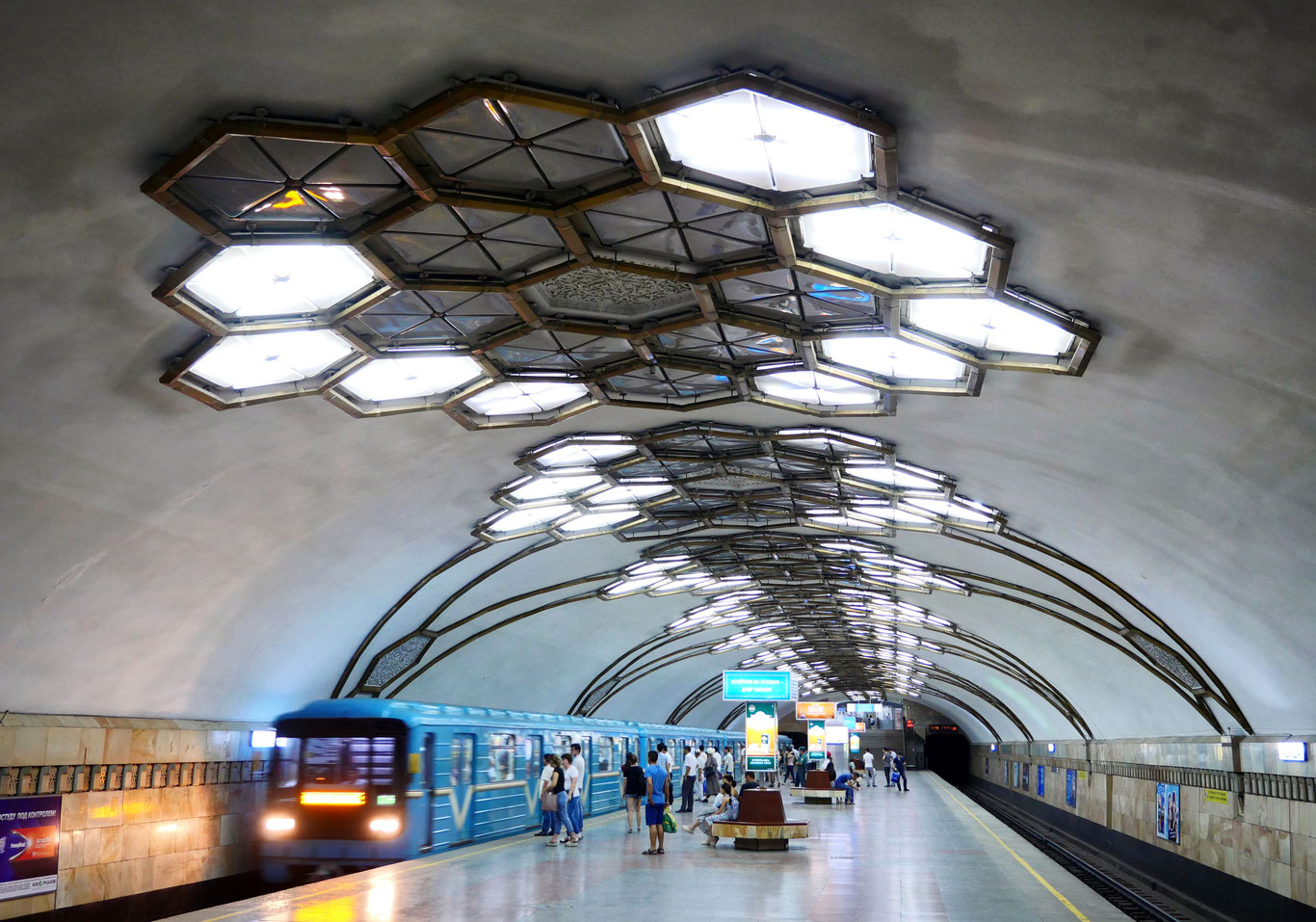 Toshkent metropolitenida savdo maydonchalari tiklanadi