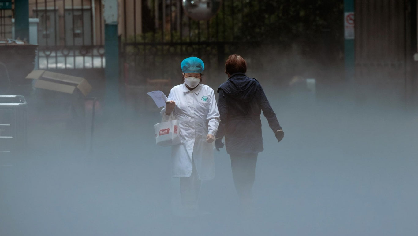 Vaziyat o‘ta jiddiy: Xitoyda oxirgi bir oyda o‘n minglab odamlar koronavirus qurboniga aylandi