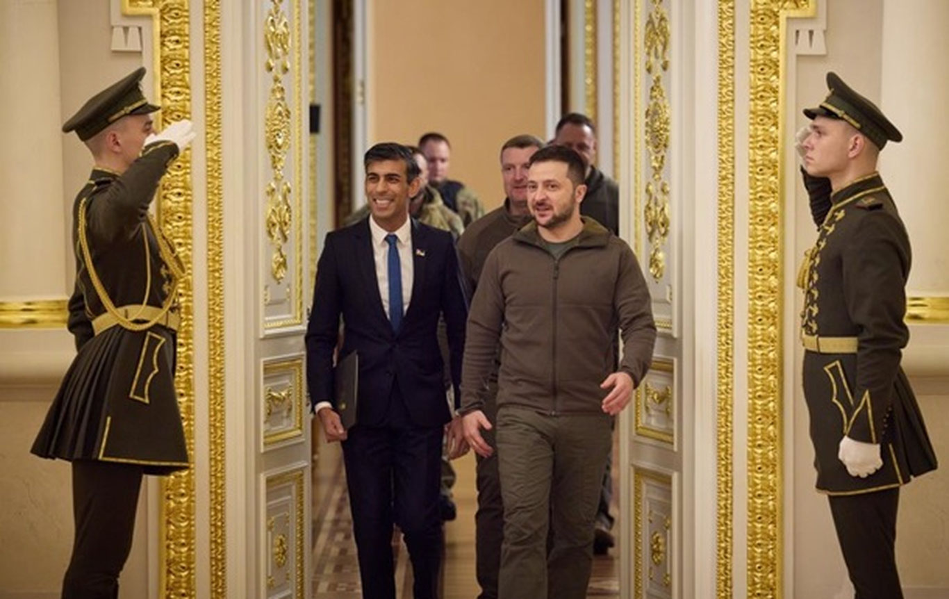 Britaniyaning yangi Bosh vaziri ilk bor Ukrainaga keldi