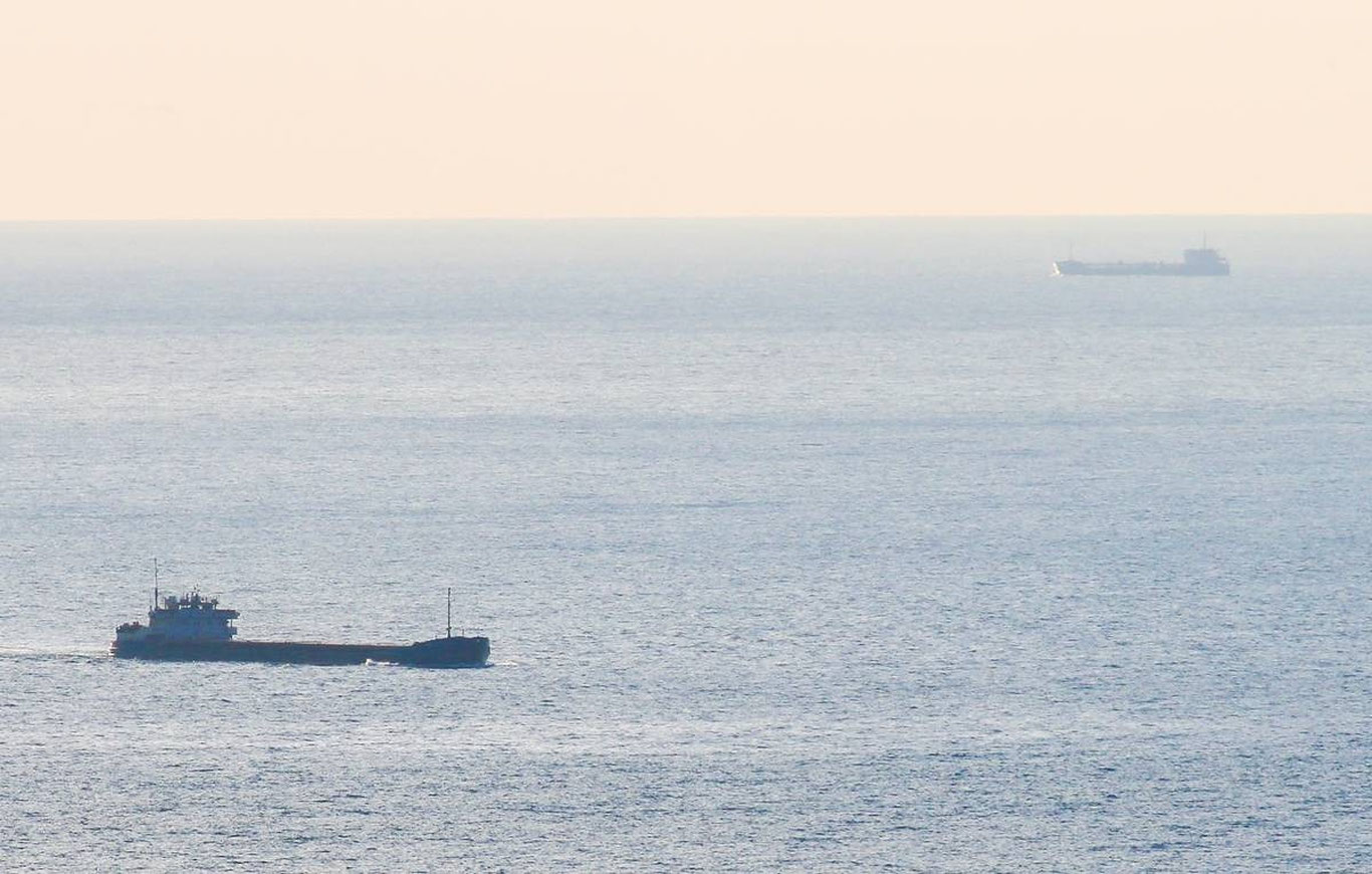 Франциялик фуқаро Атлантика океани марказида бир ўзи қолиб кетди