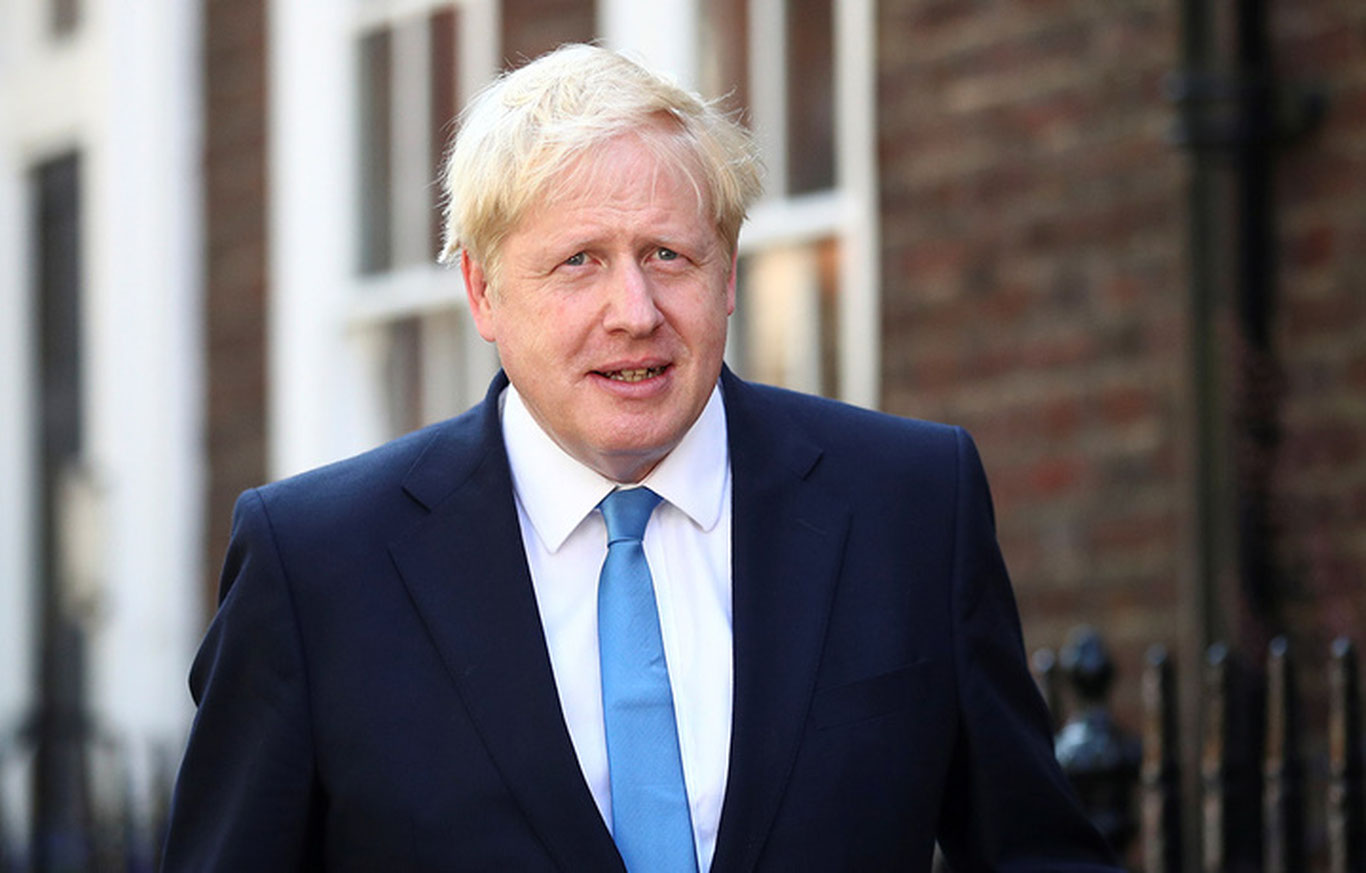 Жонсон Зеленскийга ҳарбий ёрдам ваъда қилди