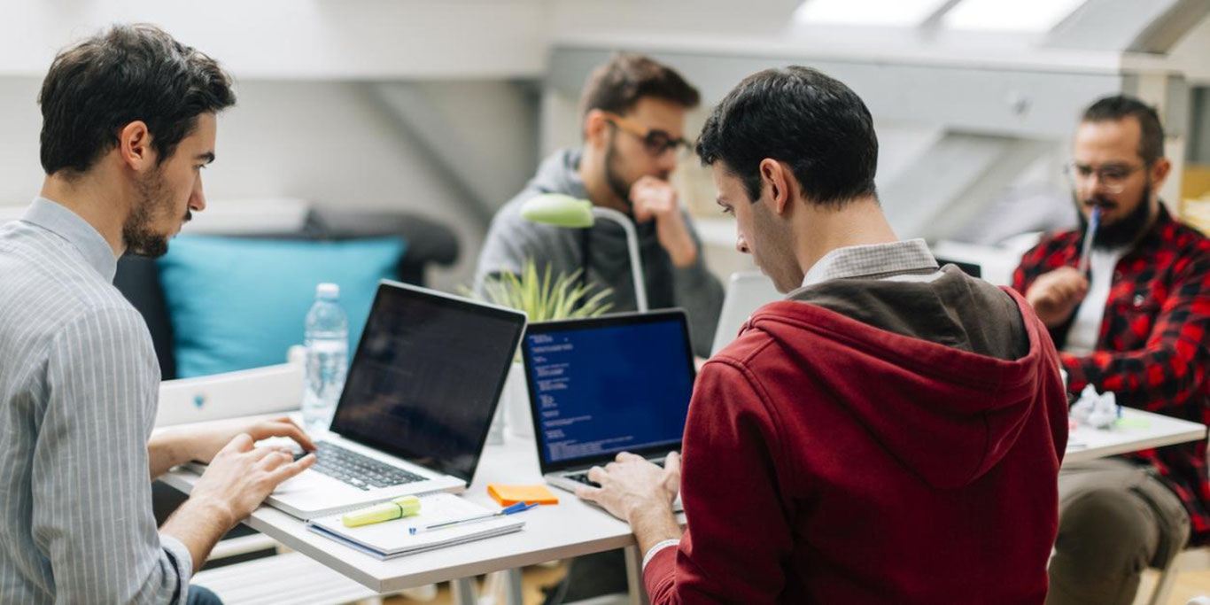 Гигант IТ компаниялар ходимларини оммавий ишдан бўшатмоқда